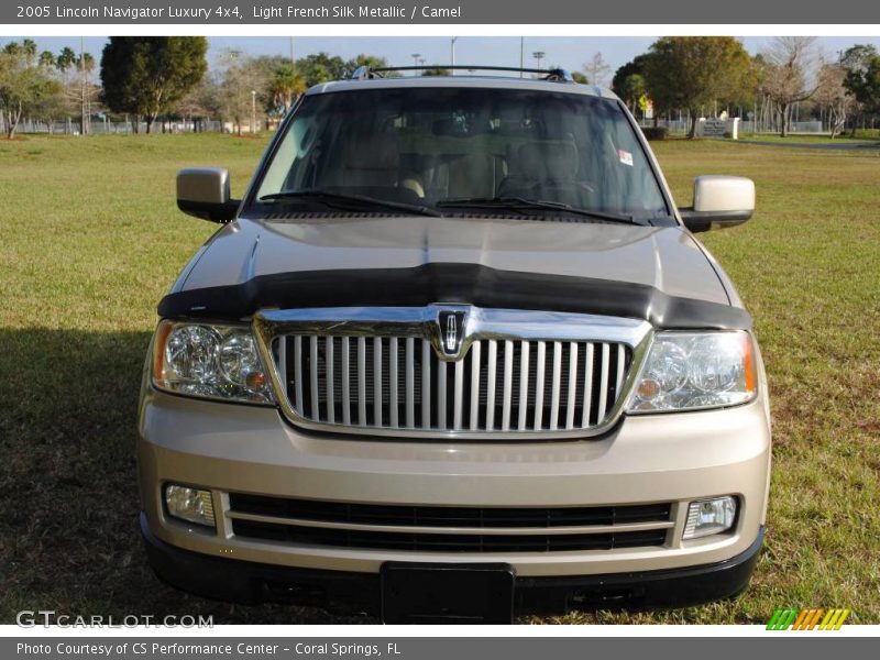 Light French Silk Metallic / Camel 2005 Lincoln Navigator Luxury 4x4