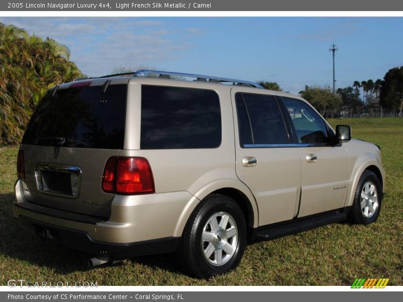 Light French Silk Metallic / Camel 2005 Lincoln Navigator Luxury 4x4