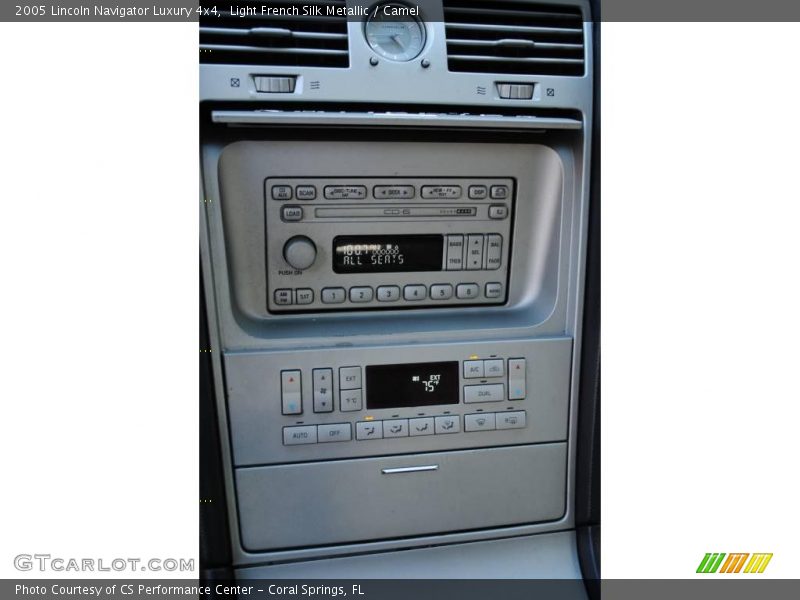 Light French Silk Metallic / Camel 2005 Lincoln Navigator Luxury 4x4