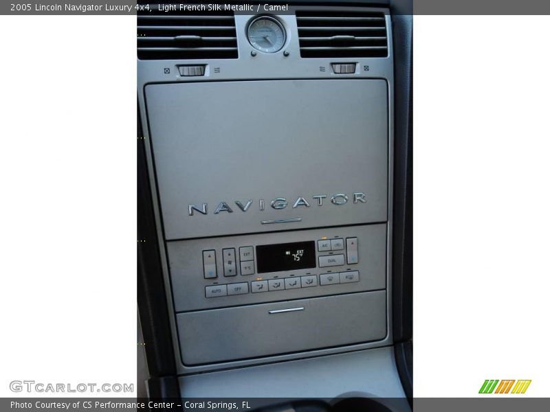 Light French Silk Metallic / Camel 2005 Lincoln Navigator Luxury 4x4