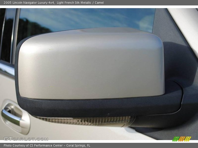 Light French Silk Metallic / Camel 2005 Lincoln Navigator Luxury 4x4