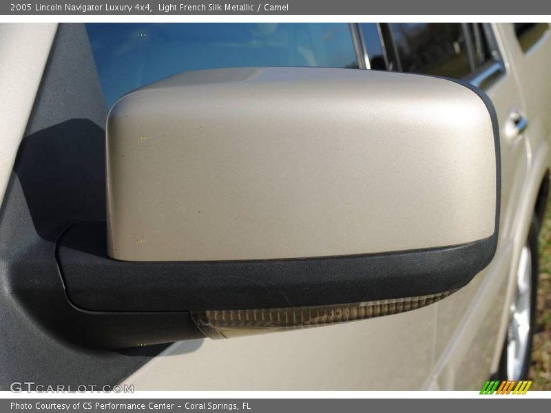 Light French Silk Metallic / Camel 2005 Lincoln Navigator Luxury 4x4