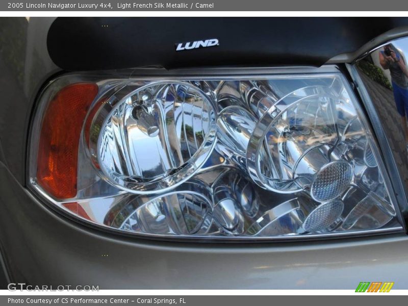 Light French Silk Metallic / Camel 2005 Lincoln Navigator Luxury 4x4