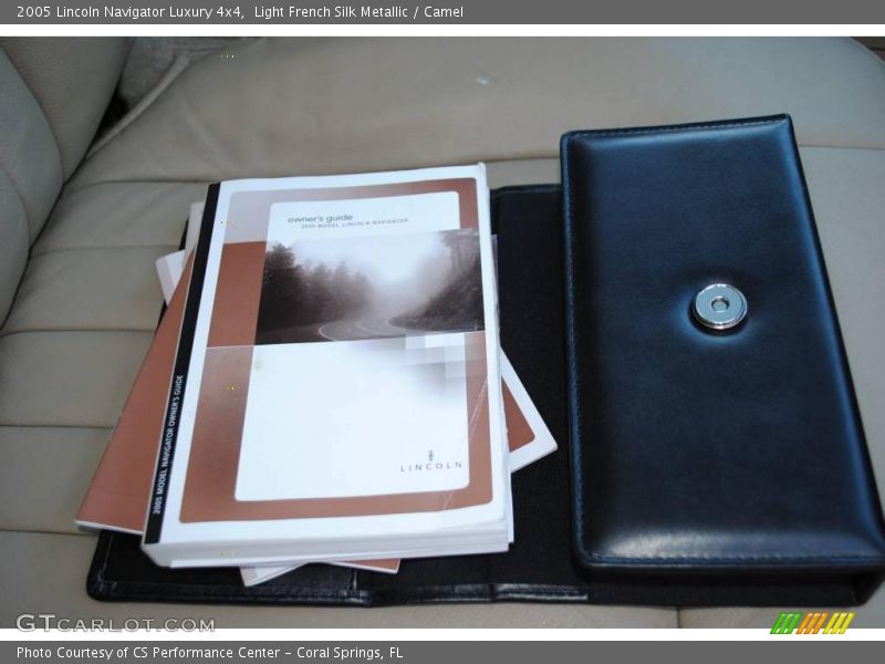 Light French Silk Metallic / Camel 2005 Lincoln Navigator Luxury 4x4