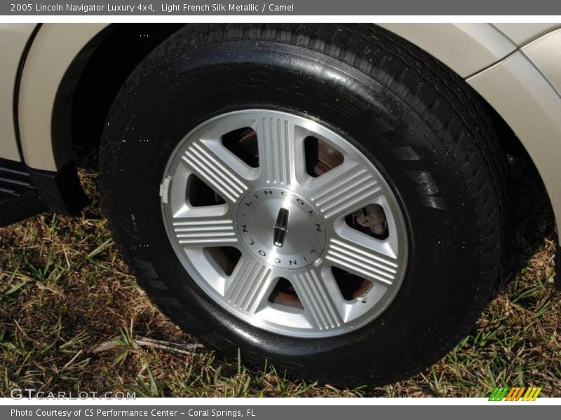 Light French Silk Metallic / Camel 2005 Lincoln Navigator Luxury 4x4