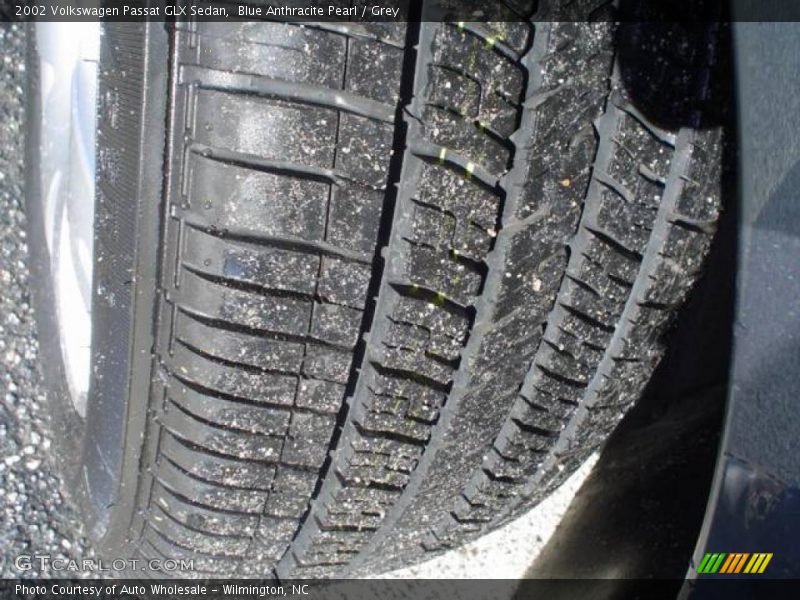 Blue Anthracite Pearl / Grey 2002 Volkswagen Passat GLX Sedan