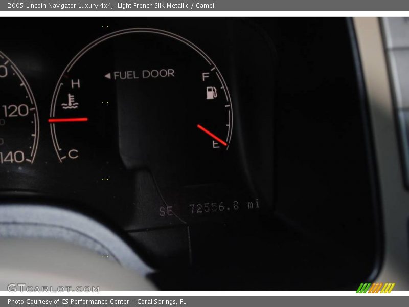 Light French Silk Metallic / Camel 2005 Lincoln Navigator Luxury 4x4