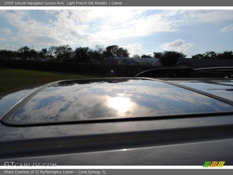 Light French Silk Metallic / Camel 2005 Lincoln Navigator Luxury 4x4