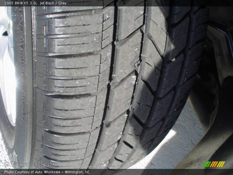 Jet Black / Grey 2005 BMW X5 3.0i
