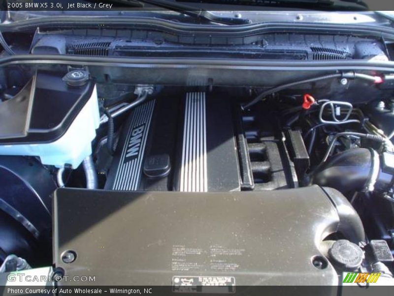 Jet Black / Grey 2005 BMW X5 3.0i