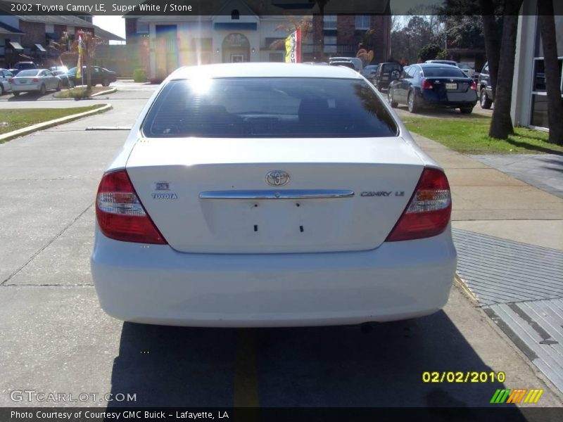Super White / Stone 2002 Toyota Camry LE