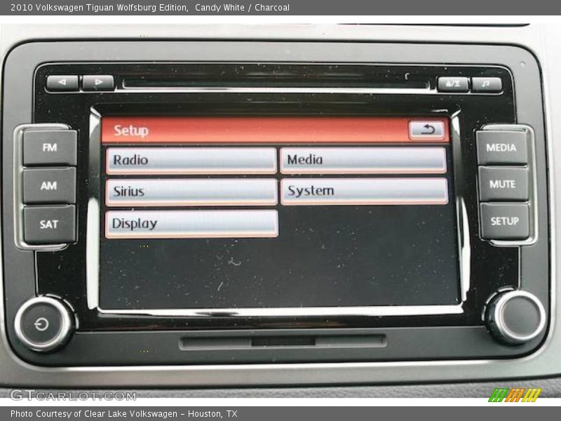 Candy White / Charcoal 2010 Volkswagen Tiguan Wolfsburg Edition