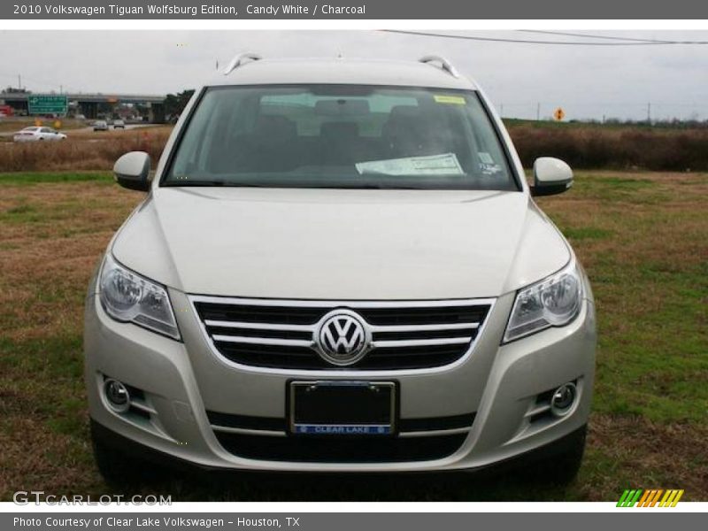 Candy White / Charcoal 2010 Volkswagen Tiguan Wolfsburg Edition