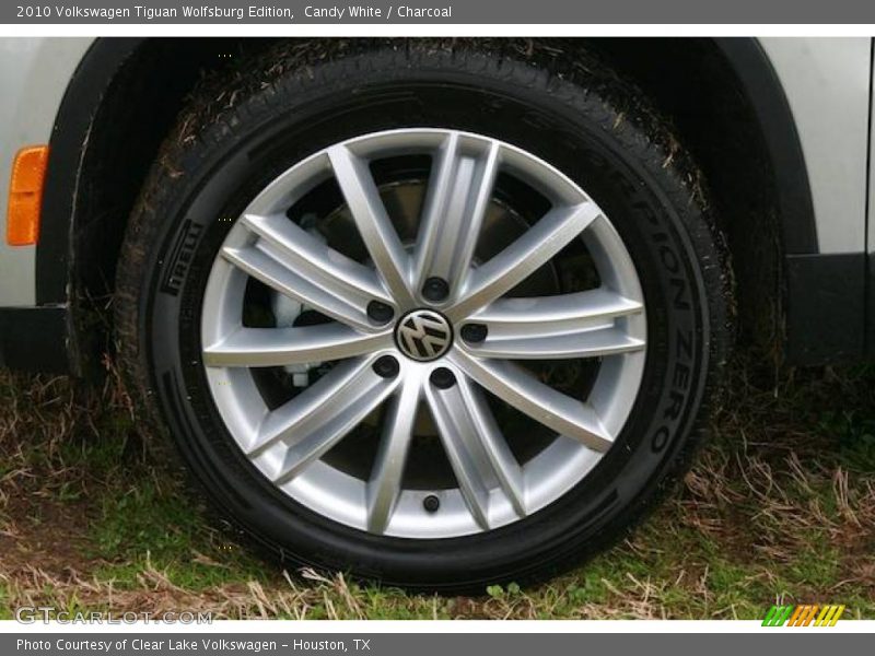 Candy White / Charcoal 2010 Volkswagen Tiguan Wolfsburg Edition