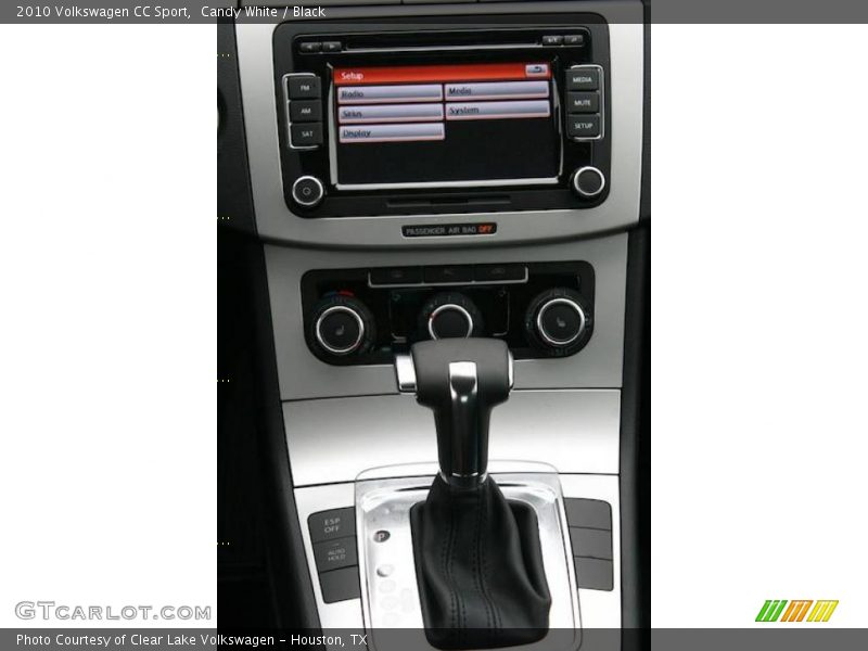Candy White / Black 2010 Volkswagen CC Sport