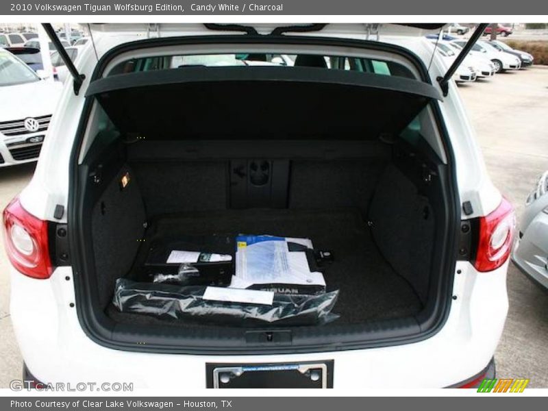 Candy White / Charcoal 2010 Volkswagen Tiguan Wolfsburg Edition