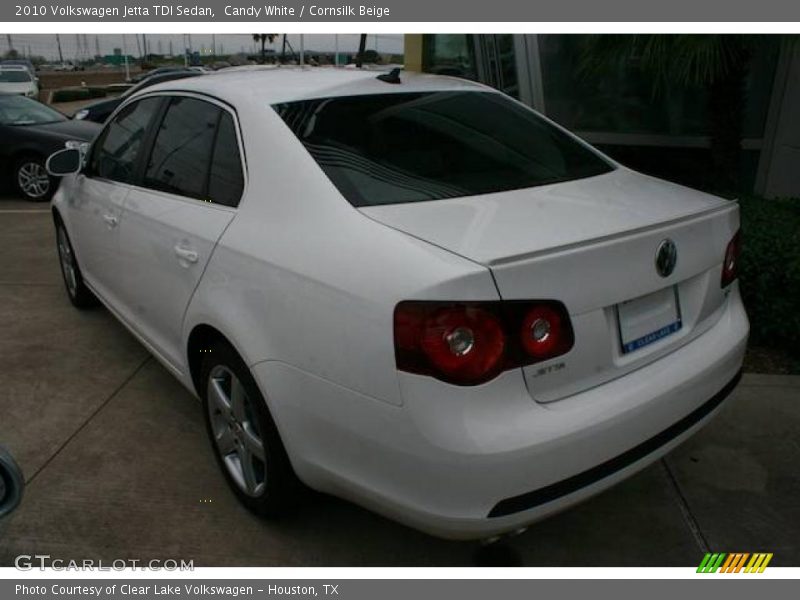 Candy White / Cornsilk Beige 2010 Volkswagen Jetta TDI Sedan