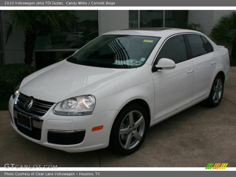 Candy White / Cornsilk Beige 2010 Volkswagen Jetta TDI Sedan