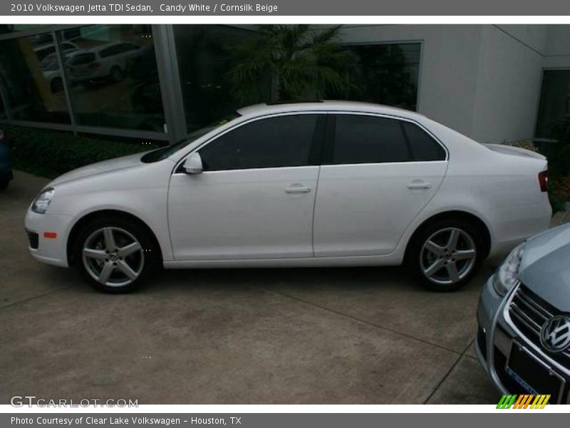 Candy White / Cornsilk Beige 2010 Volkswagen Jetta TDI Sedan