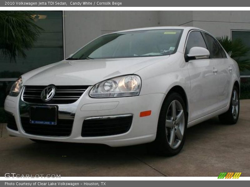 Candy White / Cornsilk Beige 2010 Volkswagen Jetta TDI Sedan