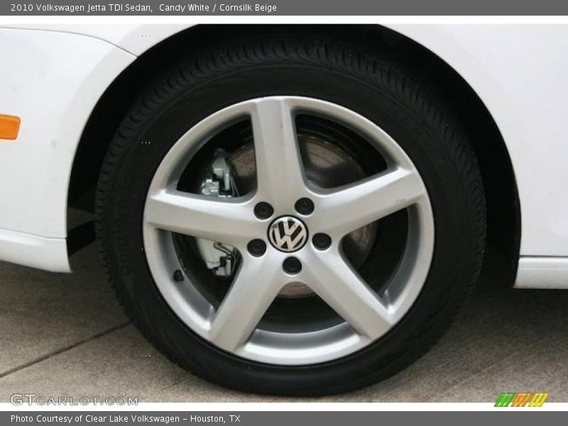 Candy White / Cornsilk Beige 2010 Volkswagen Jetta TDI Sedan