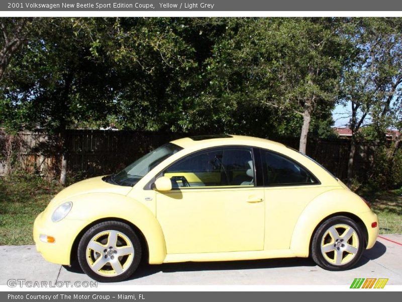 Yellow / Light Grey 2001 Volkswagen New Beetle Sport Edition Coupe