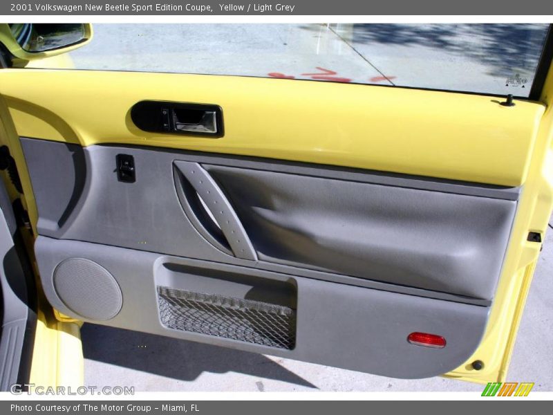 Yellow / Light Grey 2001 Volkswagen New Beetle Sport Edition Coupe