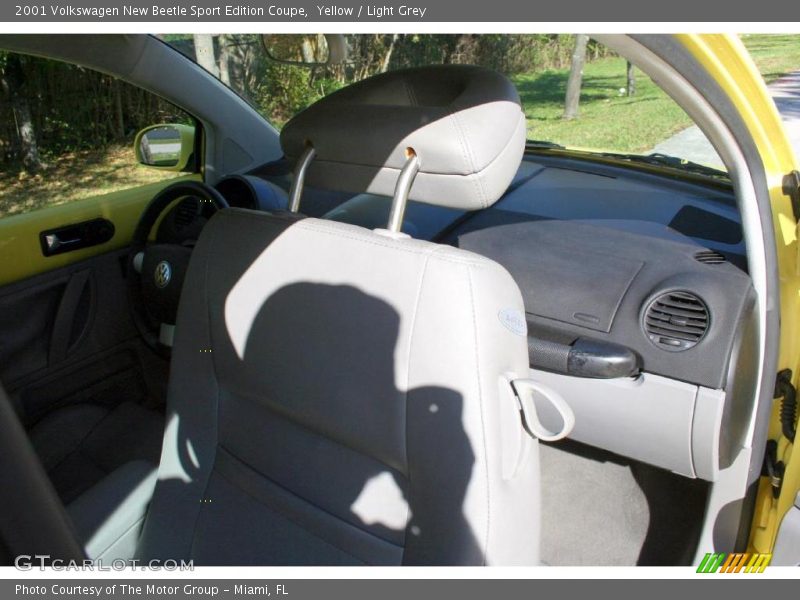 Yellow / Light Grey 2001 Volkswagen New Beetle Sport Edition Coupe