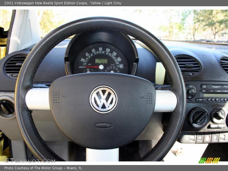 Yellow / Light Grey 2001 Volkswagen New Beetle Sport Edition Coupe