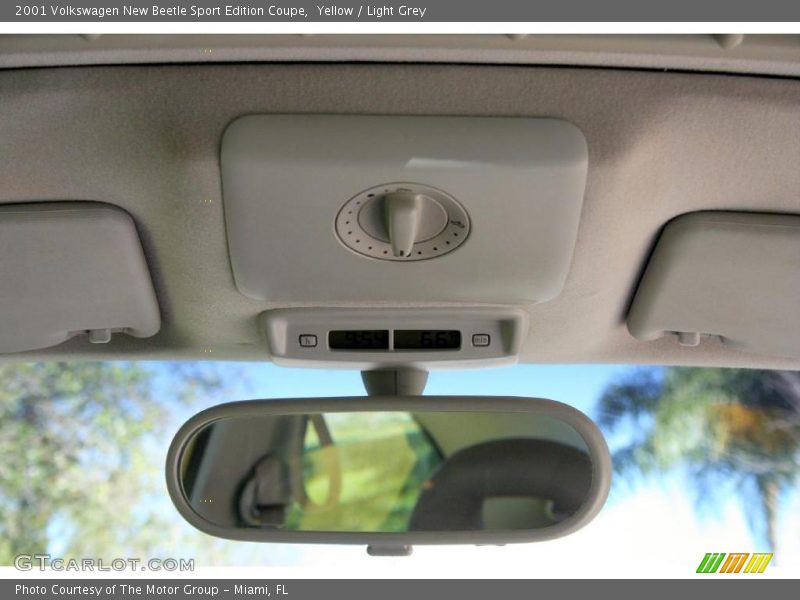 Yellow / Light Grey 2001 Volkswagen New Beetle Sport Edition Coupe