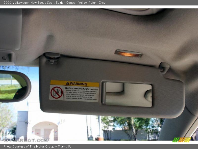 Yellow / Light Grey 2001 Volkswagen New Beetle Sport Edition Coupe
