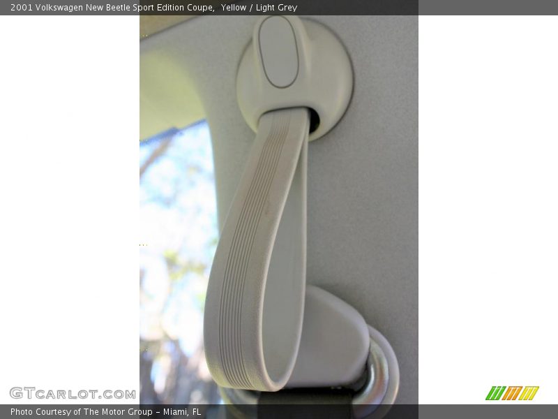 Yellow / Light Grey 2001 Volkswagen New Beetle Sport Edition Coupe