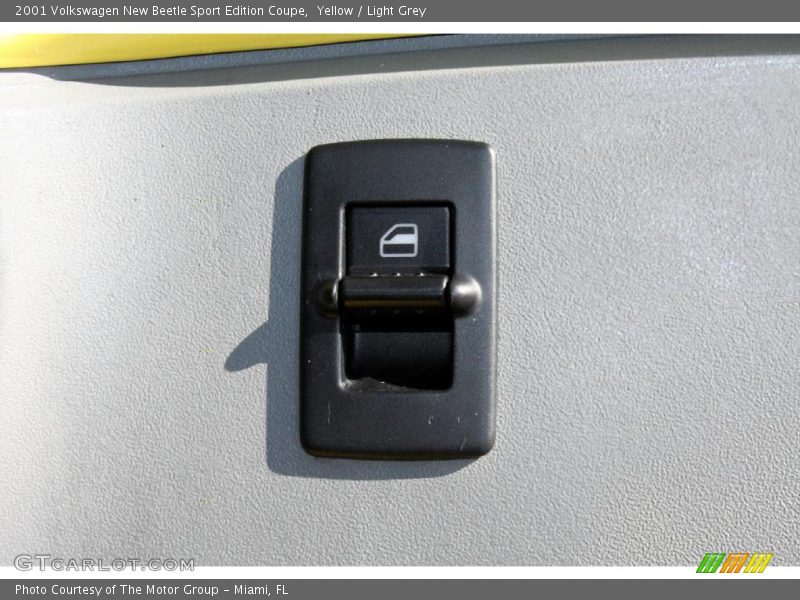 Yellow / Light Grey 2001 Volkswagen New Beetle Sport Edition Coupe