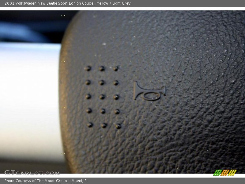 Yellow / Light Grey 2001 Volkswagen New Beetle Sport Edition Coupe