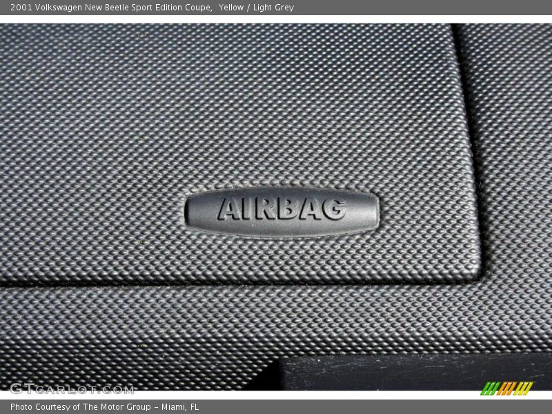 Yellow / Light Grey 2001 Volkswagen New Beetle Sport Edition Coupe