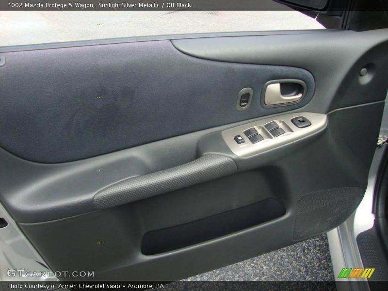 Sunlight Silver Metallic / Off Black 2002 Mazda Protege 5 Wagon