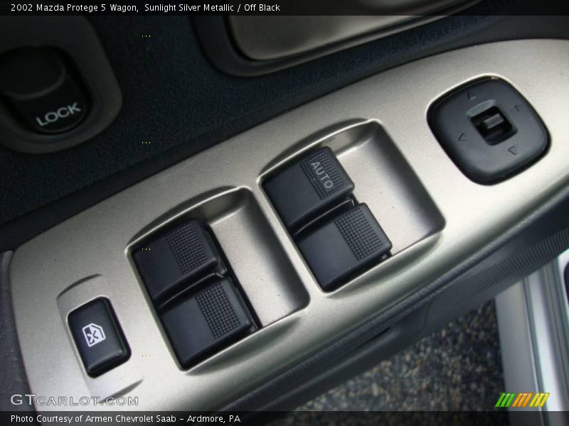 Sunlight Silver Metallic / Off Black 2002 Mazda Protege 5 Wagon