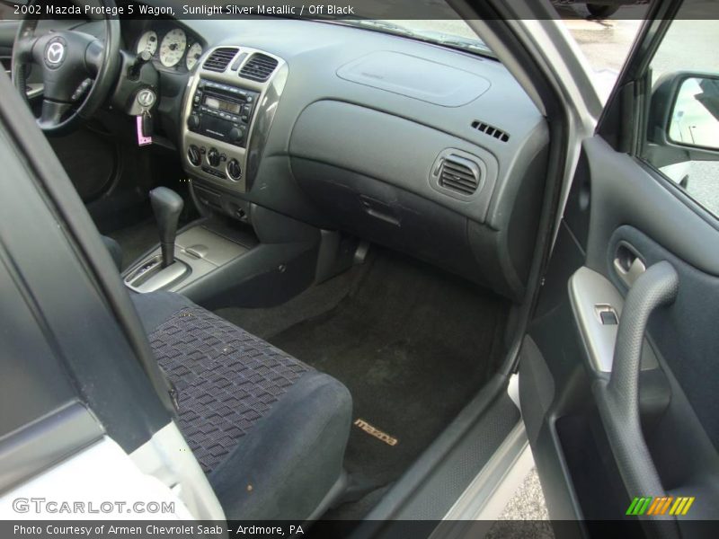 Sunlight Silver Metallic / Off Black 2002 Mazda Protege 5 Wagon