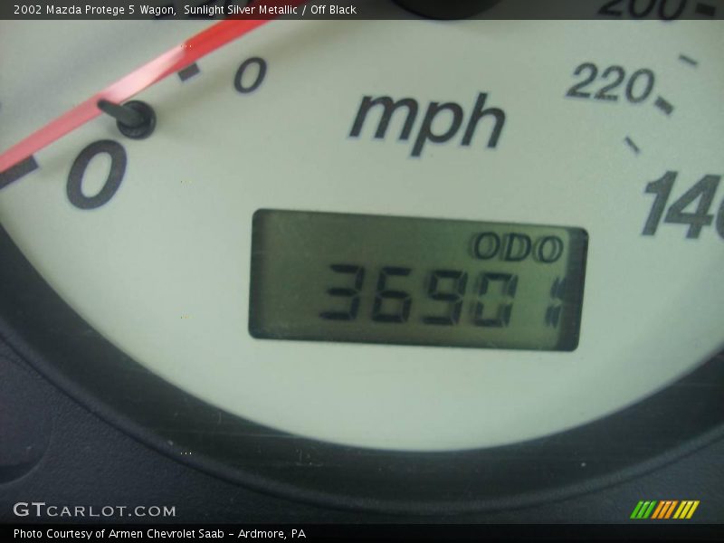 Sunlight Silver Metallic / Off Black 2002 Mazda Protege 5 Wagon
