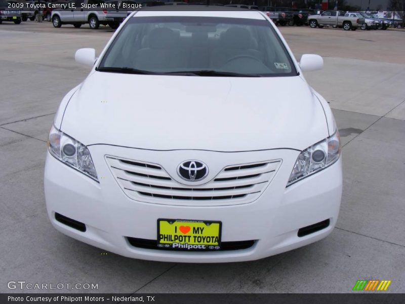 Super White / Bisque 2009 Toyota Camry LE
