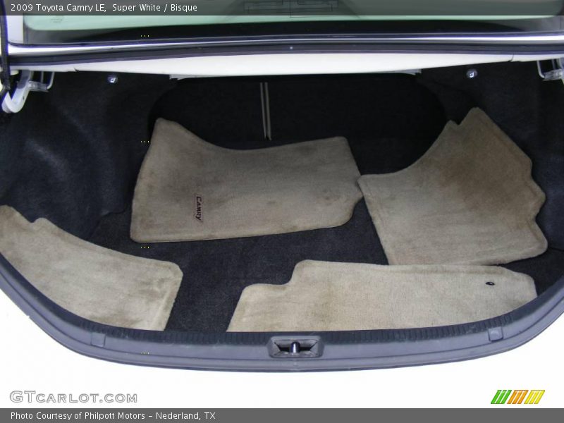 Super White / Bisque 2009 Toyota Camry LE