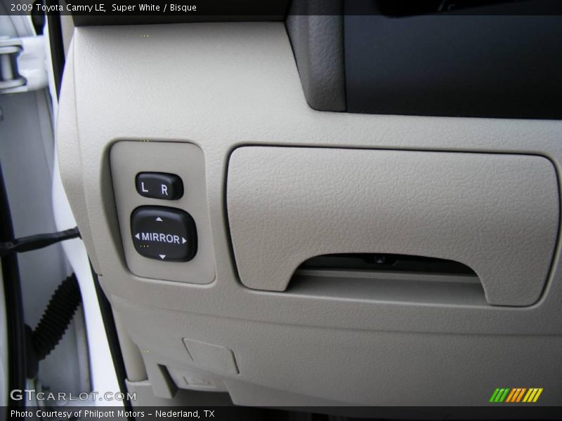 Super White / Bisque 2009 Toyota Camry LE