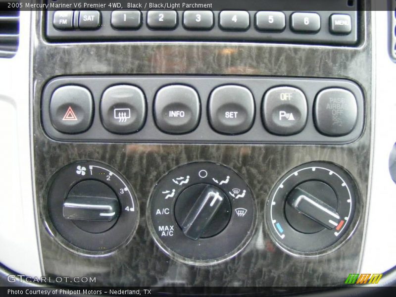 Black / Black/Light Parchment 2005 Mercury Mariner V6 Premier 4WD