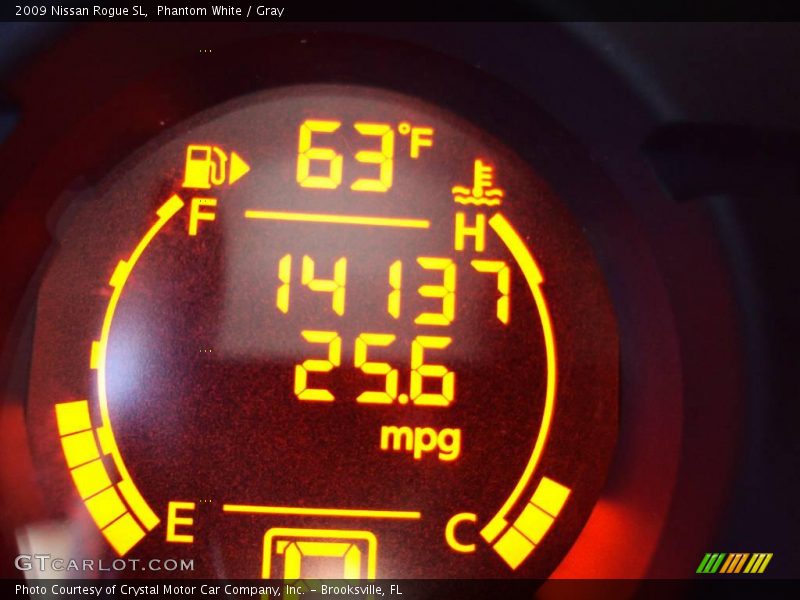 Phantom White / Gray 2009 Nissan Rogue SL