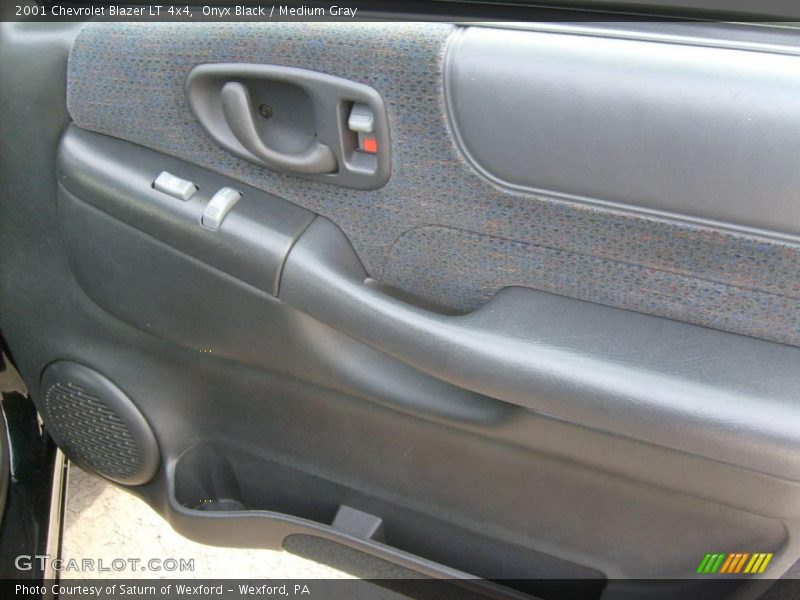 Onyx Black / Medium Gray 2001 Chevrolet Blazer LT 4x4