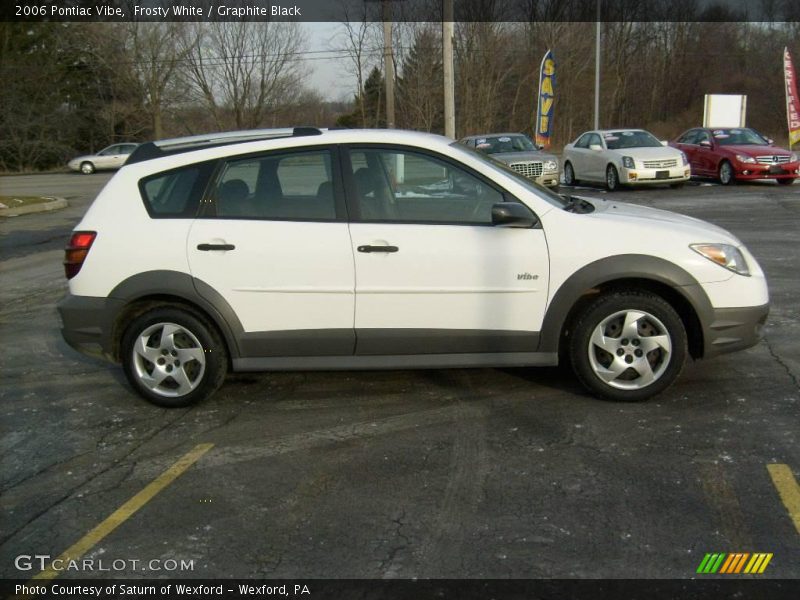 Frosty White / Graphite Black 2006 Pontiac Vibe