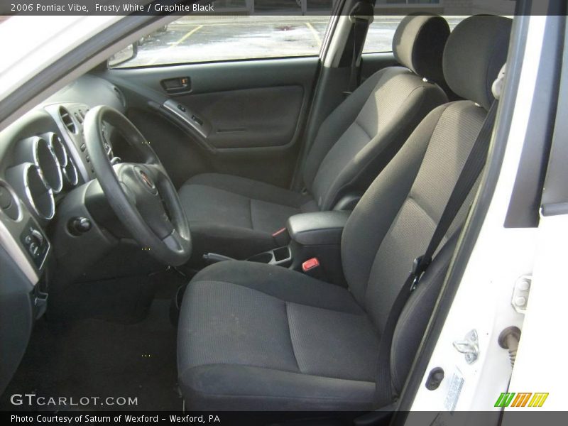 Frosty White / Graphite Black 2006 Pontiac Vibe