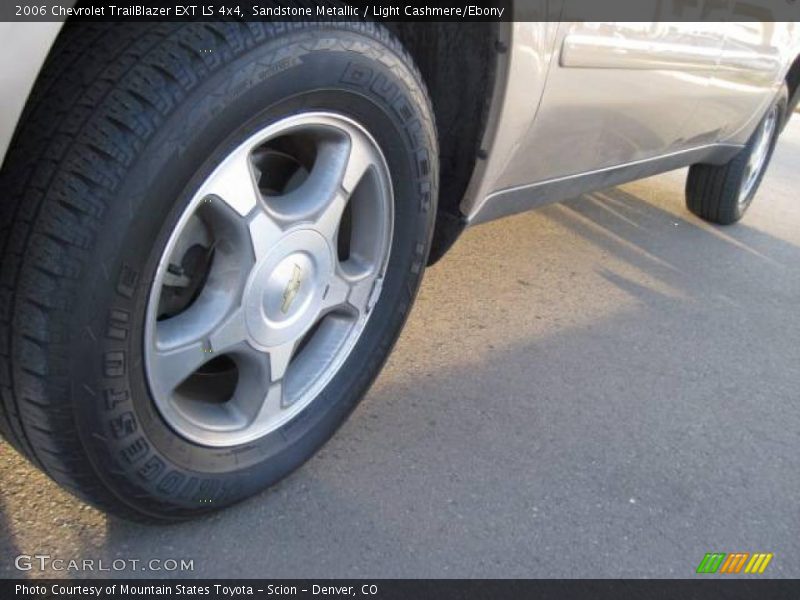 Sandstone Metallic / Light Cashmere/Ebony 2006 Chevrolet TrailBlazer EXT LS 4x4