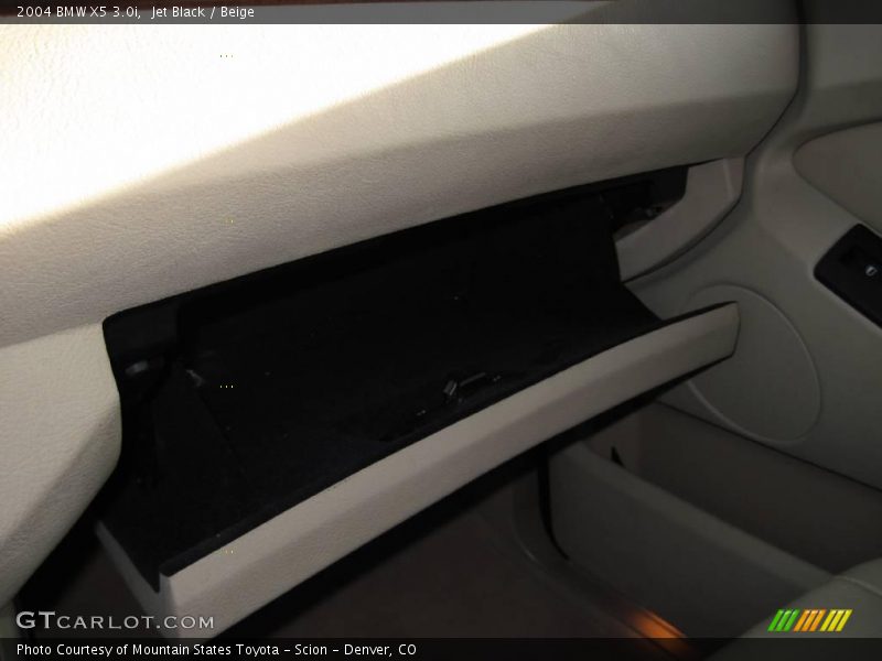 Jet Black / Beige 2004 BMW X5 3.0i