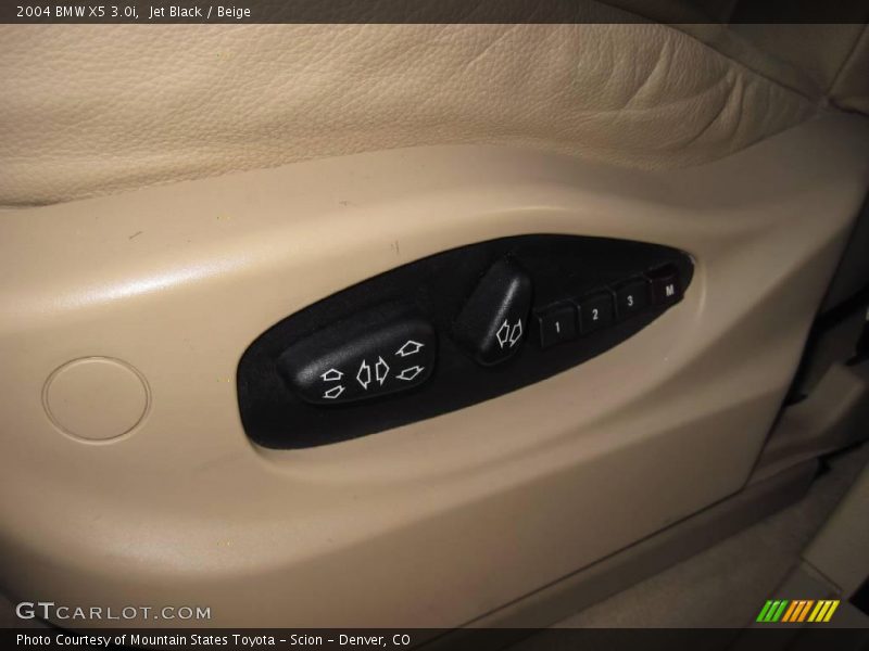 Jet Black / Beige 2004 BMW X5 3.0i